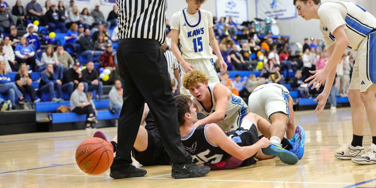 Perry-Lecompton boys drop back-and-forth contest against NEK Homeschool, 65-63